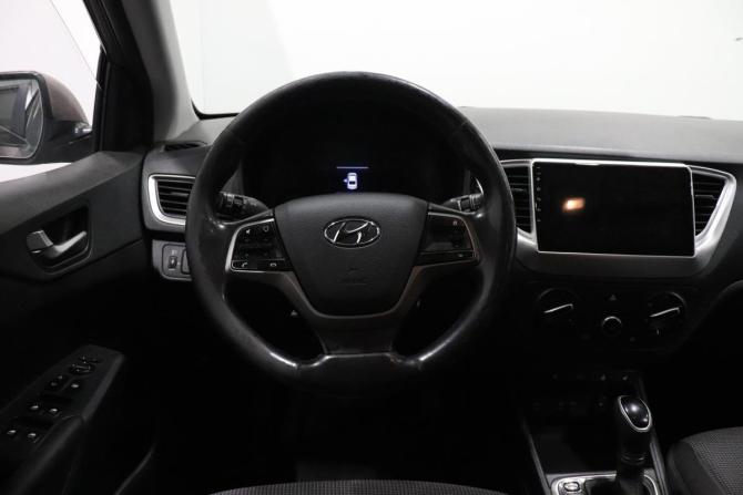 Hyundai Solaris II с пробегом 2018 года, цена 1 165 000 рублей, 184136 км, седан, Автокод Объявления