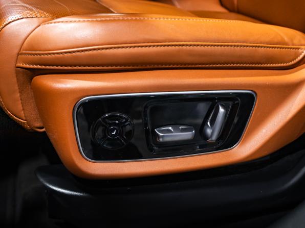 Li Auto (Lixiang) L7 I с пробегом 2023 года, цена 5 250 000 рублей, 115471 км, внедорожник, Автокод Объявления