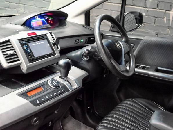 Honda Freed I Рестайлинг с пробегом 2012 года, цена 870 000 рублей, 279725 км, компактвэн, Автокод Объявления