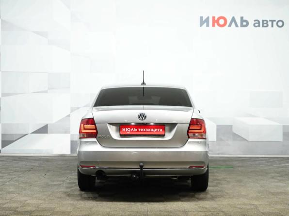 Volkswagen Polo V Рестайлинг с пробегом 2018 года, цена 850 000 рублей, 238509 км, седан, Автокод Объявления