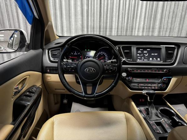 Kia Carnival III с пробегом 2018 года, цена 2 610 000 рублей, 132621 км, минивэн, Автокод Объявления