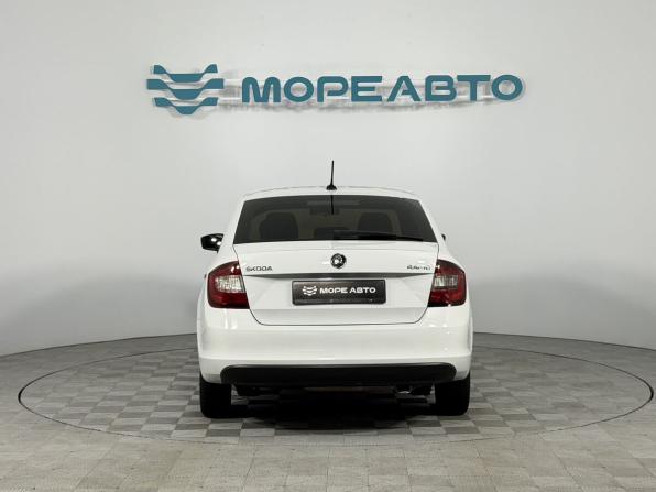 Skoda Rapid I с пробегом 2017 года, цена 885 000 рублей, 181487 км, лифтбек, Автокод Объявления