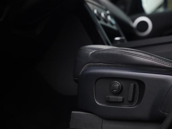 Land Rover Discovery V с пробегом 2019 года, цена 2 429 800 рублей, 134346 км, внедорожник, Автокод Объявления