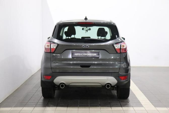 Ford Kuga II Рестайлинг с пробегом 2017 года, цена 1 681 000 рублей, 92315 км, внедорожник, Автокод Объявления