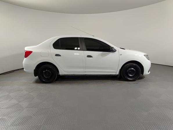 Renault Logan II с пробегом 2017 года, цена 370 000 рублей, 342665 км, седан, Автокод Объявления