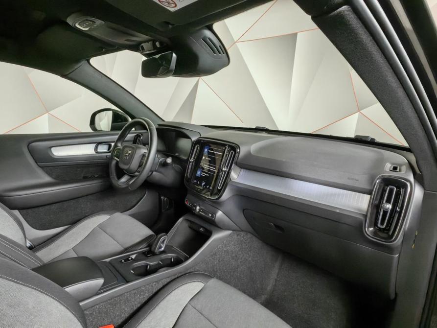 Volvo XC40 I Москва  - изображение 13