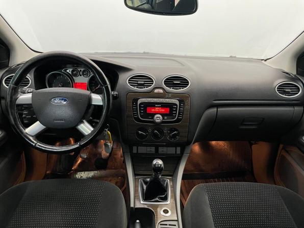 Ford Focus II Рестайлинг с пробегом 2008 года, цена 635 000 рублей, 159574 км, седан, Автокод Объявления