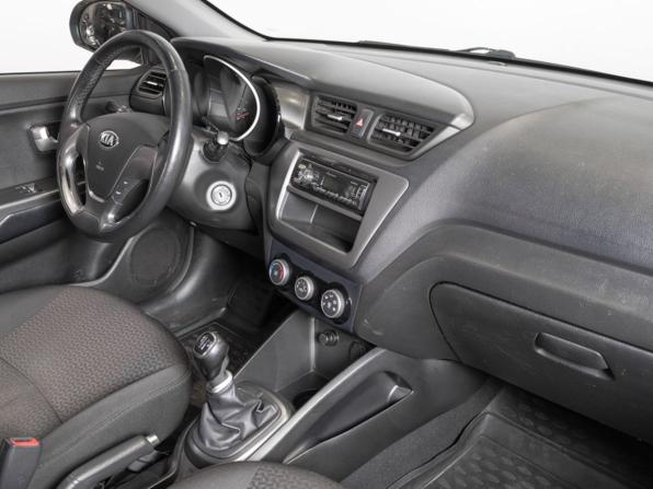 Kia Rio III Рестайлинг с пробегом 2015 года, цена 750 000 рублей, 216909 км, седан, Автокод Объявления