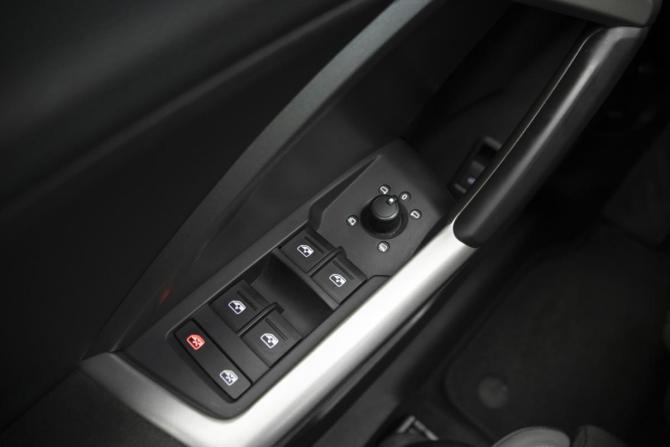 Audi Q3 II (F3) с пробегом 2021 года, цена 3 300 000 рублей, 66000 км, внедорожник, Автокод Объявления