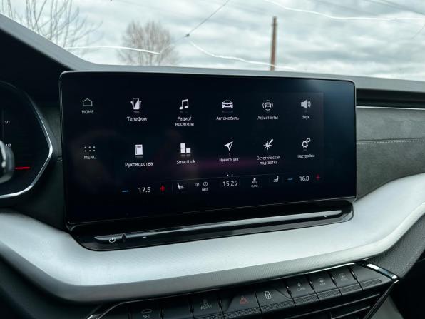 Skoda Octavia IV (A8) с пробегом 2021 года, цена 2 160 000 рублей, 126689 км, лифтбек, Автокод Объявления