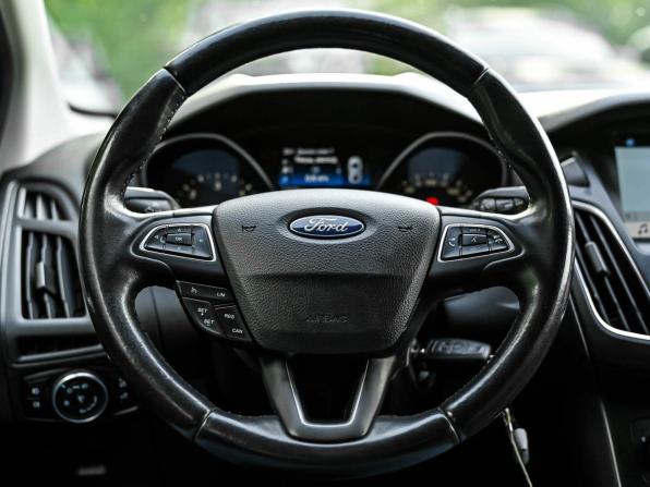 Ford Focus III Рестайлинг с пробегом 2017 года, цена 990 000 рублей, 176558 км, хэтчбек, Автокод Объявления