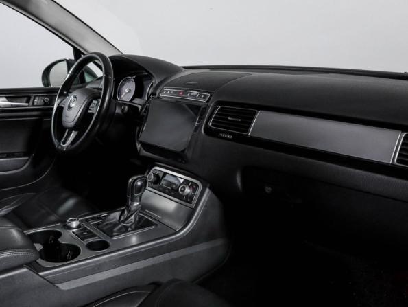 Volkswagen Touareg II Рестайлинг с пробегом 2015 года, цена 2 600 000 рублей, 129206 км, внедорожник, Автокод Объявления