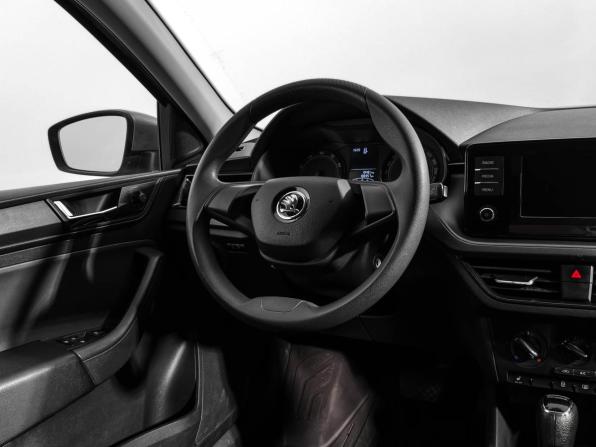 Skoda Rapid II с пробегом 2020 года, цена 1 315 789 рублей, 108356 км, лифтбек, Автокод Объявления