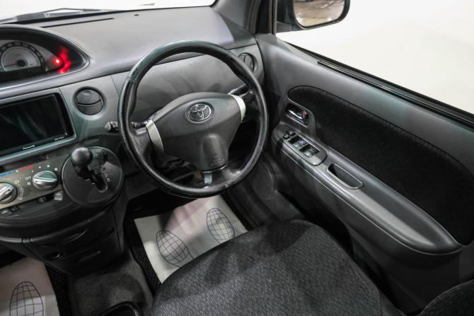 Toyota Sienta I Рестайлинг 1 с пробегом 2012 года, цена 899 000 рублей, 201000 км, компактвэн, Автокод Объявления