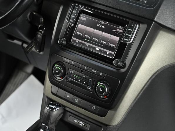 Skoda Yeti I Рестайлинг с пробегом 2016 года, цена 1 650 000 рублей, 199000 км, внедорожник, Автокод Объявления