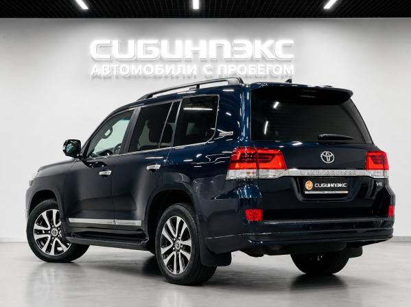 Toyota Land Cruiser 200 Series Рестайлинг 2 с пробегом 2019 года, цена 10 699 000 рублей, 33598 км, внедорожник, Автокод Объявления