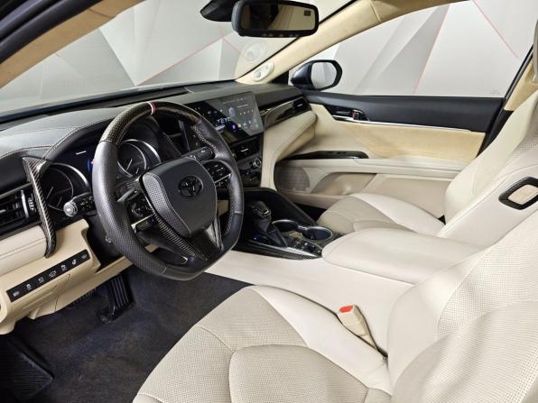 Toyota Camry VIII (XV70) Рестайлинг с пробегом 2021 года, цена 2 895 000 рублей, 114898 км, седан, Автокод Объявления