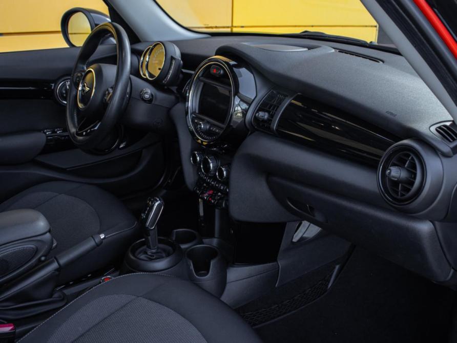 Mini Hatch III (F55/F56) Рестайлинг Москва  - изображение 8