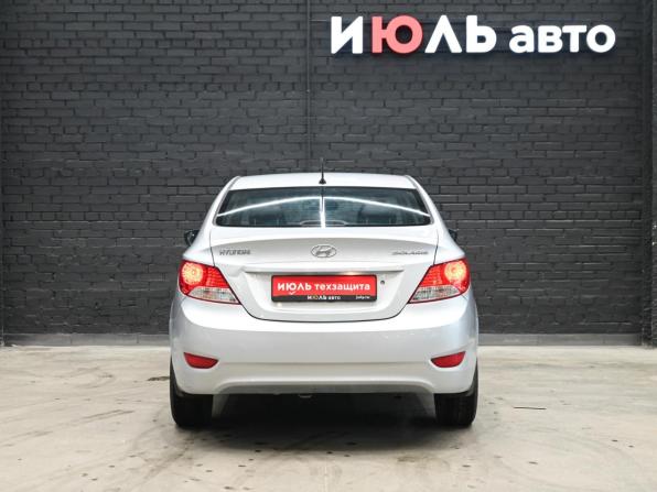 Hyundai Solaris I с пробегом 2014 года, цена 800 000 рублей, 154296 км, седан, Автокод Объявления