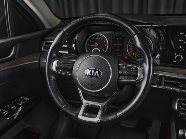 Новый Kia K5 III 2021 года, цена 2 398 000 рублей, седан, Автокод Объявления