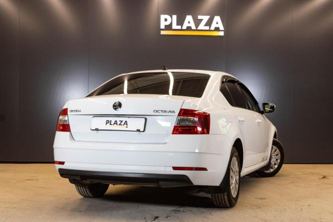 Skoda Octavia III (A7) Рестайлинг с пробегом 2020 года, цена 1 899 000 рублей, 150542 км, лифтбек, Автокод Объявления