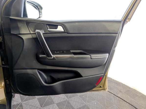 Kia Sportage IV с пробегом 2016 года, цена 1 740 000 рублей, 136371 км, внедорожник, Автокод Объявления