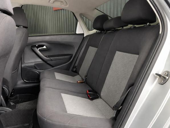 Volkswagen Polo V Рестайлинг с пробегом 2015 года, цена 977 000 рублей, 111947 км, седан, Автокод Объявления