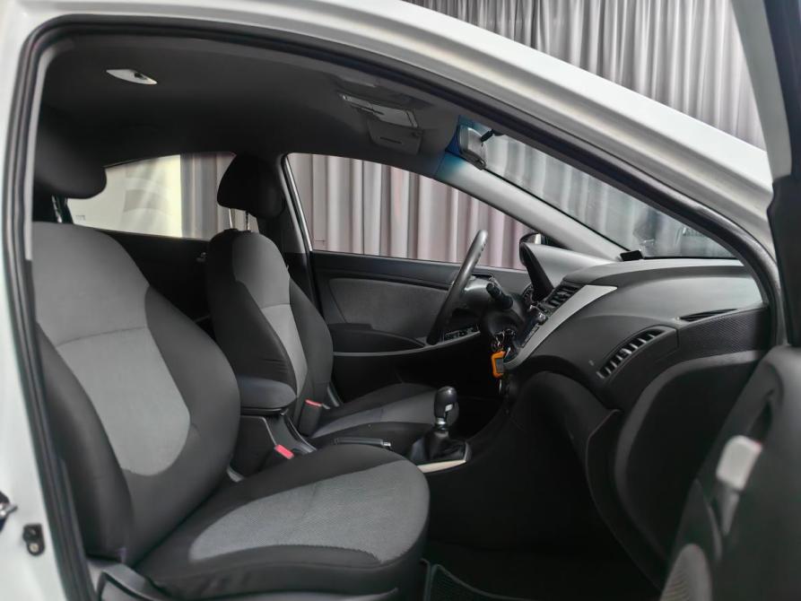 Hyundai Solaris I Москва  - изображение 8