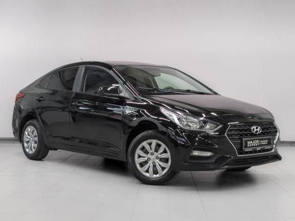 Hyundai Solaris II с пробегом 2017 года, цена 1 015 000 рублей, 226605 км, седан, Автокод Объявления