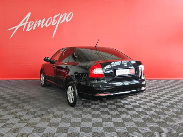 Skoda Octavia II (A5) Рестайлинг с пробегом 2010 года, цена 800 000 рублей, 109260 км, лифтбек, Автокод Объявления