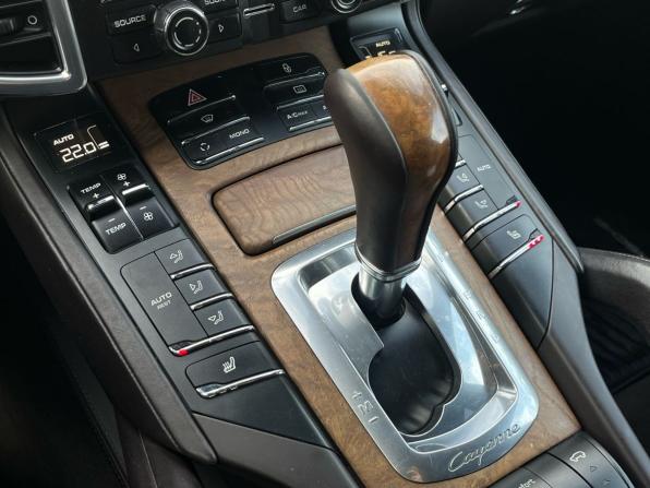 Porsche Cayenne II (958) с пробегом 2012 года, цена 1 710 000 рублей, 247257 км, внедорожник, Автокод Объявления