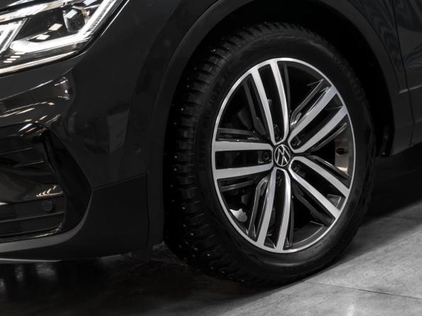 Volkswagen Tiguan II Рестайлинг с пробегом 2021 года, цена 3 449 000 рублей, 87772 км, внедорожник, Автокод Объявления