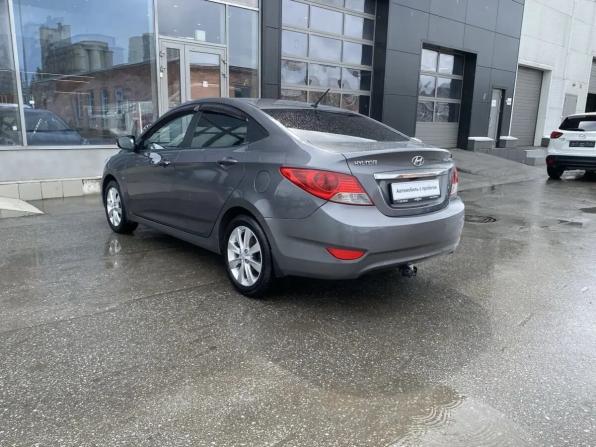 Hyundai Solaris I с пробегом 2012 года, цена 750 000 рублей, 215222 км, седан, Автокод Объявления