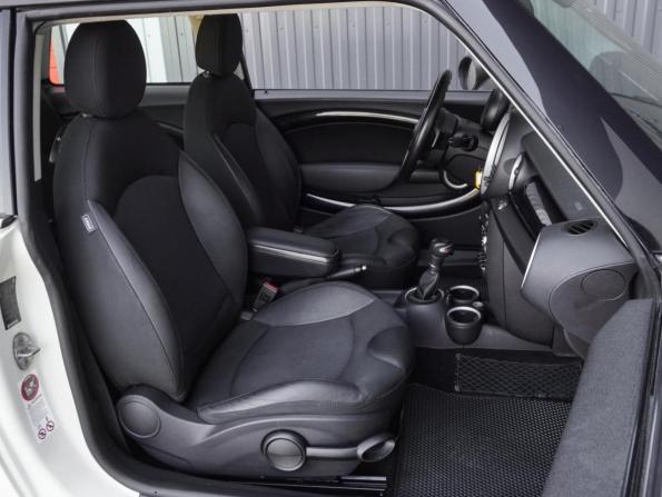Mini Hatch II (R56) Рестайлинг с пробегом 2010 года, цена 1 160 000 рублей, 165673 км, хэтчбек, Автокод Объявления