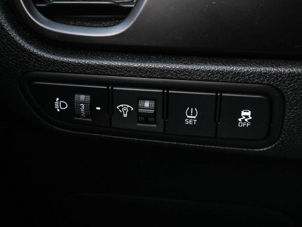 Kia Rio IV Рестайлинг с пробегом 2020 года, цена 1 699 000 рублей, 62434 км, седан, Автокод Объявления