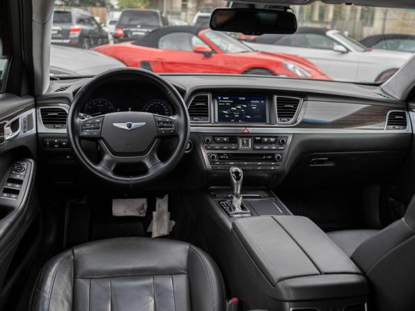 Hyundai Genesis II с пробегом 2015 года, цена 2 449 000 рублей, 102609 км, седан, Автокод Объявления