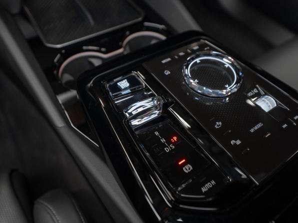 BMW 5 серии VIII (G60/G61/G68) с пробегом 2024 года, цена 8 950 000 рублей, 17793 км, седан, Автокод Объявления
