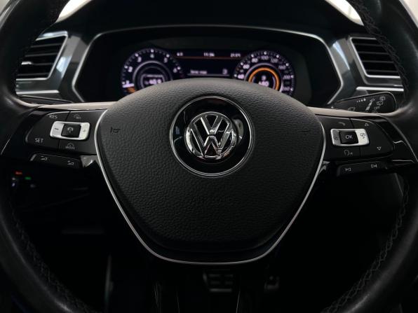 Volkswagen Tiguan II с пробегом 2018 года, цена 3 199 000 рублей, 97790 км, внедорожник, Автокод Объявления