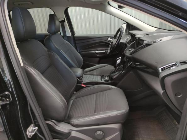 Ford Kuga II Рестайлинг с пробегом 2017 года, цена 1 500 000 рублей, 115823 км, внедорожник, Автокод Объявления