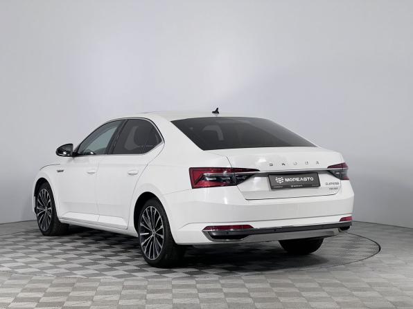 Skoda Superb III Рестайлинг с пробегом 2019 года, цена 2 240 000 рублей, 55567 км, лифтбек, Автокод Объявления