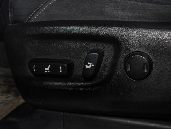 Toyota Land Cruiser Prado 150 Series Рестайлинг 1 с пробегом 2015 года, цена 3 699 000 рублей, 90436 км, внедорожник, Автокод Объявления