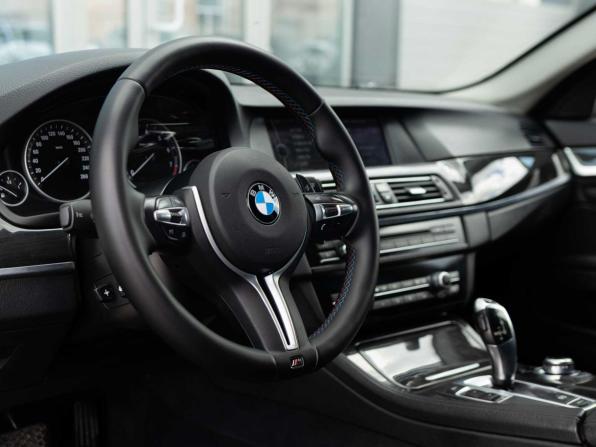BMW 5 серии VI (F10/F11/F07) с пробегом 2011 года, цена 1 580 000 рублей, 329089 км, седан, Автокод Объявления