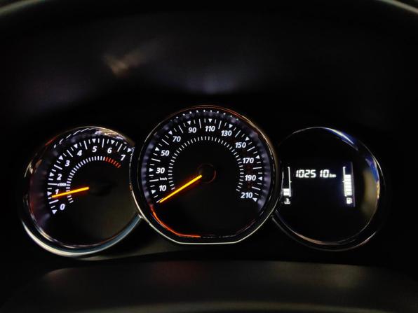 Renault Logan II Рестайлинг с пробегом 2019 года, цена 1 145 000 рублей, 102000 км, седан, Автокод Объявления
