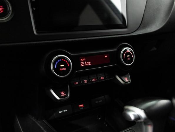 Kia Rio IV Рестайлинг с пробегом 2021 года, цена 1 790 700 рублей, 58865 км, седан, Автокод Объявления