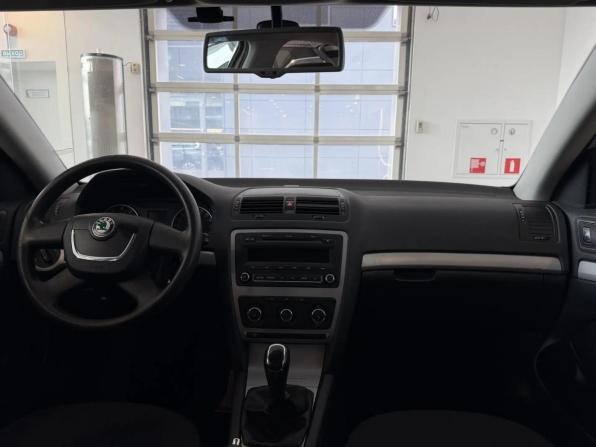 Skoda Octavia II (A5) Рестайлинг с пробегом 2013 года, цена 730 000 рублей, 224263 км, лифтбек, Автокод Объявления