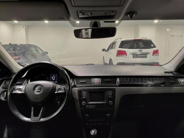Skoda Rapid I с пробегом 2015 года, цена 1 050 000 рублей, 96314 км, лифтбек, Автокод Объявления