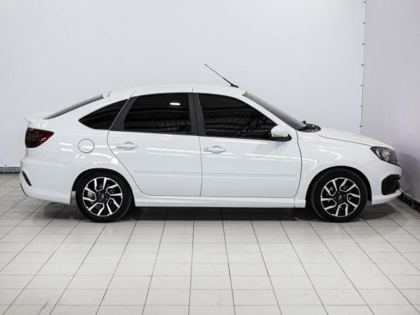 Lada (ВАЗ) Granta I Рестайлинг с пробегом 2024 года, цена 1 059 000 рублей, 18044 км, лифтбек, Автокод Объявления
