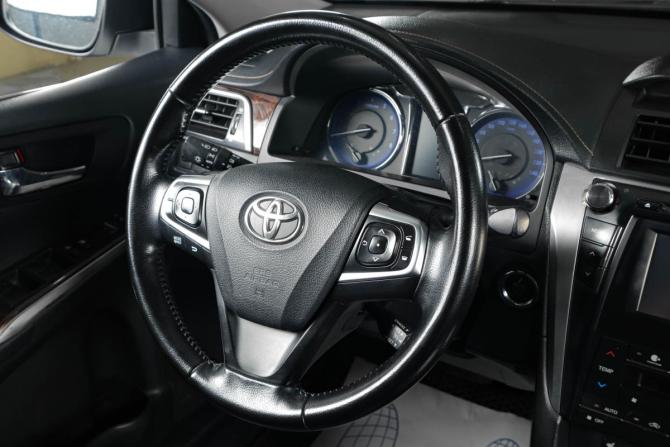 Toyota Camry VII (XV50) Рестайлинг с пробегом 2015 года, цена 1 899 000 рублей, 200000 км, седан, Автокод Объявления