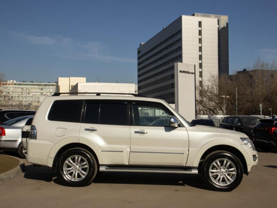 Mitsubishi Pajero IV Рестайлинг 2 Москва  - изображение 3
