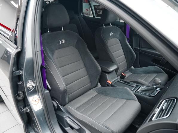 Volkswagen Golf R VII Рестайлинг с пробегом 2019 года, цена 3 550 000 рублей, 151744 км, хэтчбек, Автокод Объявления